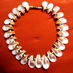 Vintage Seashell Necklace/Chocker